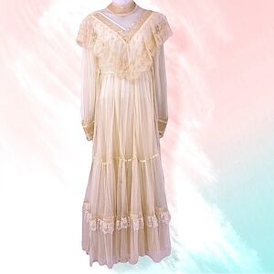 Gunne Sax Cream Lace Dress